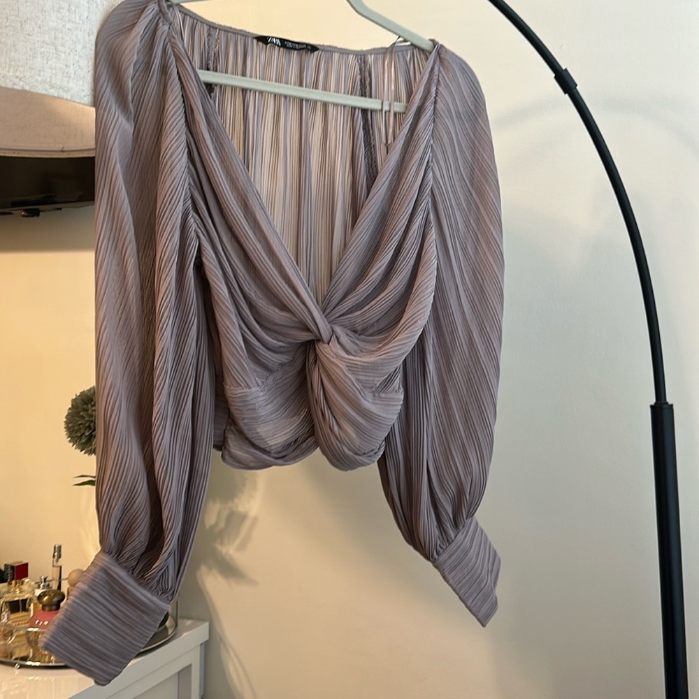 ZARA Knotted Cropped Top